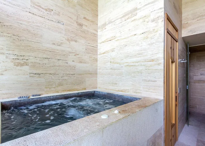Playacar Luxury 2-bedroom Retreat - Multiple Pools Apartment *