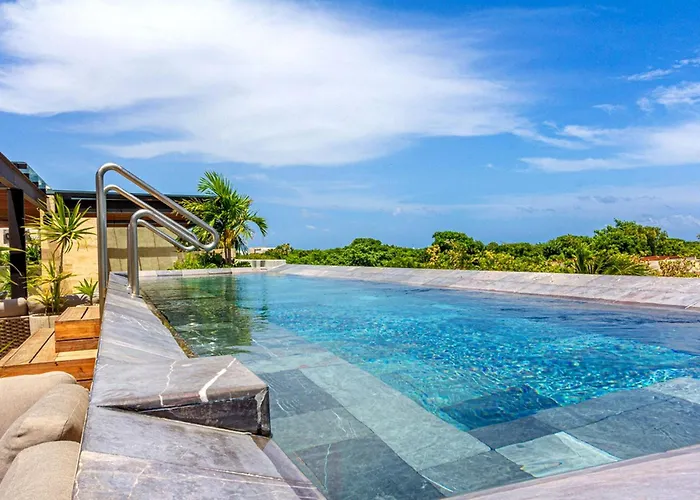 Playacar Luxury 2-bedroom Retreat - Multiple Pools Apartment